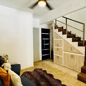  Quarto em Acomodações Particulares Franks House 